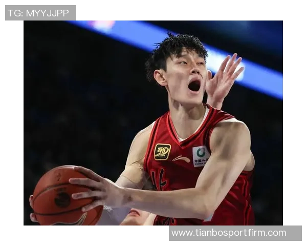 媒体人点评曾凡博发展潜力认为篮网不让其上场实属不合理