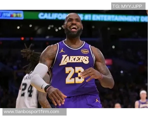 帕森斯：詹姆斯回归后里夫斯依然是湖人队的第二选择