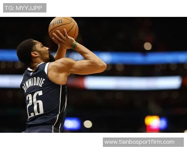 德里克怀特强调篮板球重要性呼吁全队全力以赴冲抢每一个篮板 德里克怀特强调篮板球重要性呼吁全队全力以赴冲抢每一个篮板