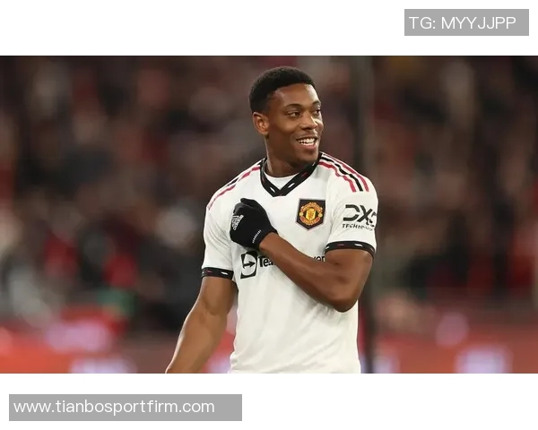 前竞购者批评曼联重金投入却忽视团队建设成果不彰 前竞购者批评曼联重金投入却忽视团队建设成果不彰