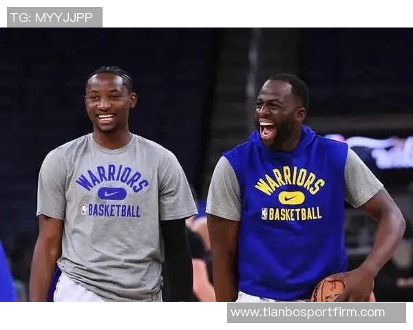 追梦精神：库明加以微笑迎接挑战展现团队合作的真谛