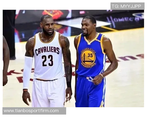 杜兰特16个赛季场均得分25追平历史伟大成就仅次于詹姆斯